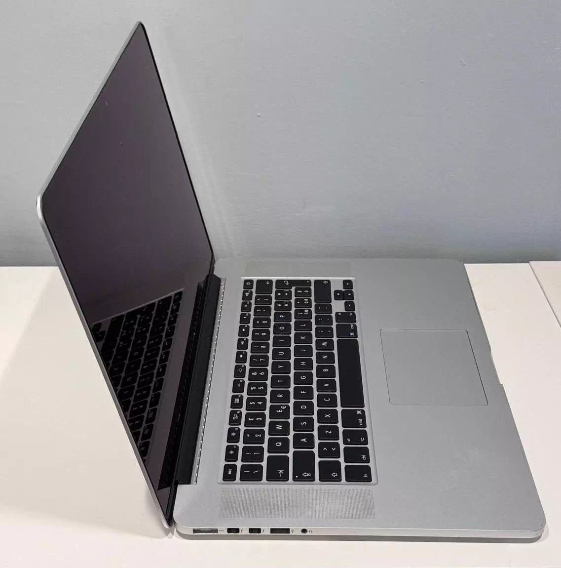 Apple Macbook Pro Retina A1398 metà 2015
